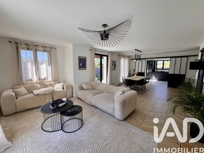 /international/fr/six-fours-les-plages-provence-alpes-cote-d-azur-310108563728/