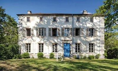 /international/fr/riom-auvergne-310100608583/
