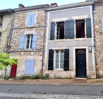 /international/fr/nontron-aquitaine-310108996120/