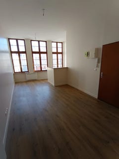 /international/fr/39-place-suzanne-lanoy-douai-calais-310109179455/