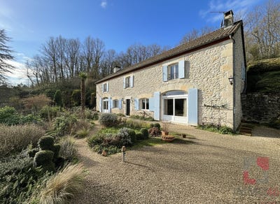 /international/fr/puy-l-eveque-midi-pyrenees-310104989207/