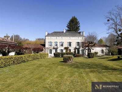 /international/fr/montguyon-charente-310106607069/
