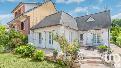 /international/fr/mandres-les-roses-ile-de-france-310100137909/