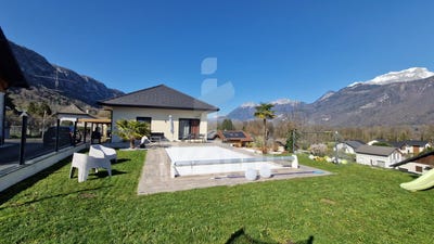 /international/fr/lathuile-rhone-310107948794/