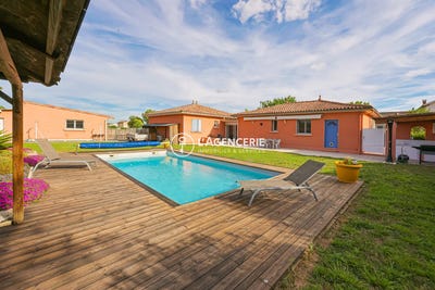 /international/fr/lescure-d-albigeois-midi-pyrenees-310108649371/
