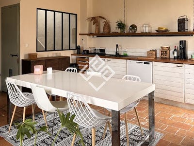 /international/fr/narbonne-languedoc-roussillon-310108700986/