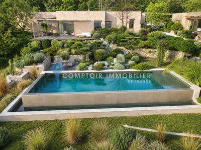 /international/fr/villeneuve-les-avignon-languedoc-roussillon-310105687171/