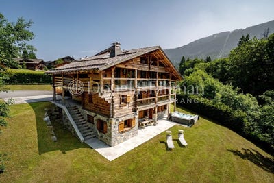 /international/fr/araches-la-frasse-les-carroz-d-araches-rhone-310104865138/