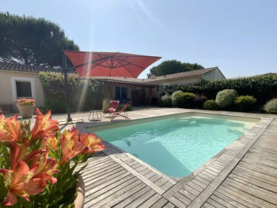 /international/fr/uzes-aquitaine-310108436286/