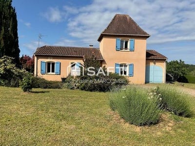 /international/fr/saint-paul-la-roche-aquitaine-310108972431/