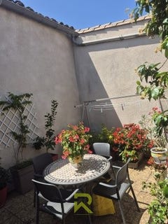 /international/fr/douzens-languedoc-roussillon-310106776779/