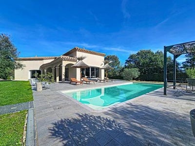 /international/fr/taussac-la-billiere-languedoc-roussillon-310105992610/
