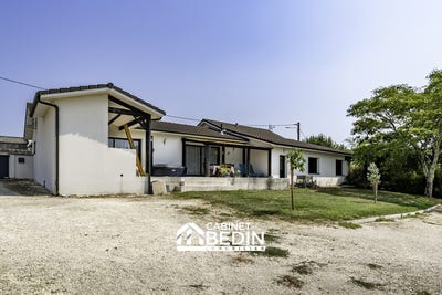 /international/fr/st-martin-du-bois-aquitaine-310109689048/