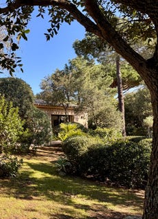 /international/fr/lecci-corsica-310106627345/?lang=th