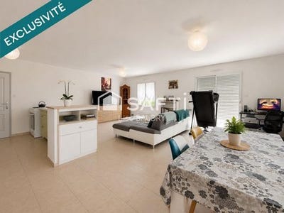 /international/fr/fontenay-le-comte-pays-de-la-loire-310108762205/