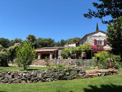 /international/fr/rousson-centre-val-de-loire-310110285285/