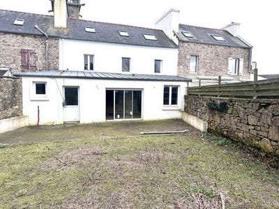 /international/fr/plouguin-brittany-310099347981/