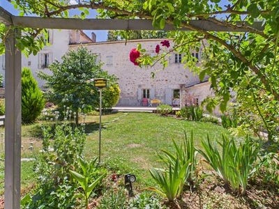 /international/fr/vouzan-charente-310101389186/?lang=zh-cn