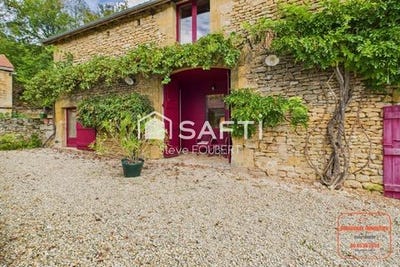 /international/fr/saint-leon-sur-vezere-aquitaine-310104804545/