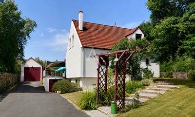 /international/fr/les-allees-de-checy-checy-centre-val-de-loire-310109427948/