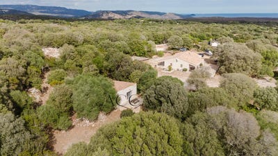 /international/fr/bonifacio-corsica-310107840049/