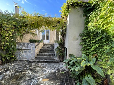 /international/fr/mas-saintes-puelles-languedoc-roussillon-310108402257/
