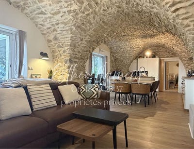 /international/fr/vezenobres-languedoc-roussillon-310105998307/