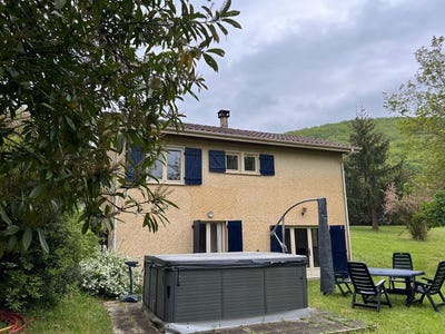 /international/fr/castelnaud-la-chapelle-aquitaine-310099361785/