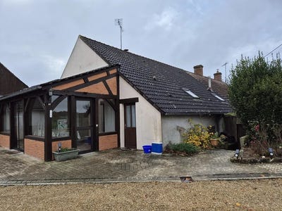 /international/fr/nesploy-centre-val-de-loire-310105083496/