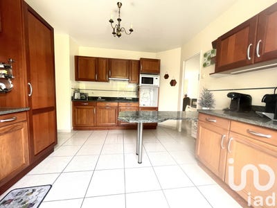 /international/fr/mandres-les-roses-ile-de-france-310099781520/