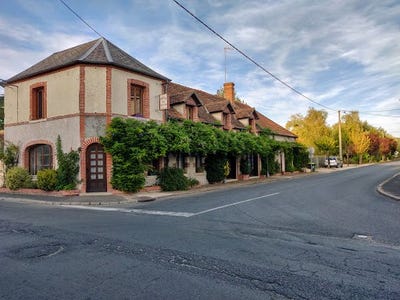 /international/fr/la-ferte-saint-cyr-centre-val-de-loire-310101081709/
