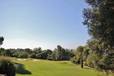 /international/fr/mougins-hh-15254621-mougins-provence-alpes-cote-d-azur-310100956786/