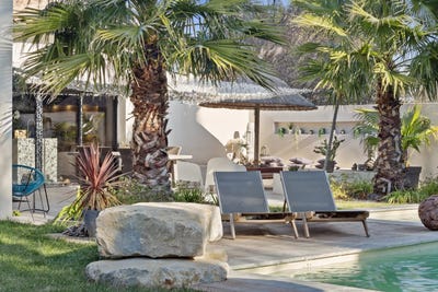 /international/fr/maillane-hh-15667089-maillane-provence-alpes-cote-d-azur-310100955664/