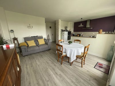 /international/fr/loudun-charente-310105213027/