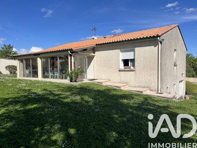 /international/fr/archiac-charente-310107409644/