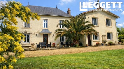 /international/fr/civray-centre-val-de-loire-310105892805/