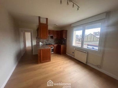 /international/fr/noyon-picardie-310104043242/