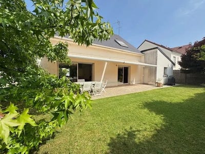 /international/fr/ormesson-sur-marne-ile-de-france-310100224567/