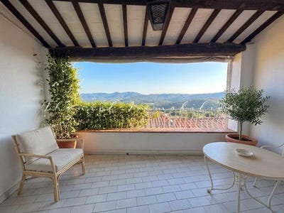 /international/fr/grimaud-provence-alpes-cote-d-azur-310119544835/