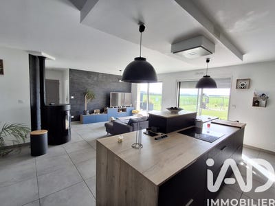 /international/fr/morand-centre-val-de-loire-310106794835/
