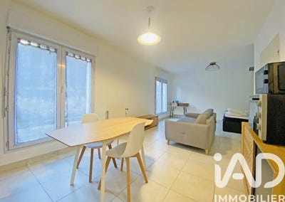 /international/fr/blois-centre-val-de-loire-310104279967/