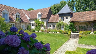 /international/fr/saint-leonard-calais-310102184004/