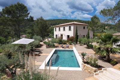 /international/fr/cotignac-hh-15803104-cotignac-provence-alpes-cote-d-azur-310100959390/