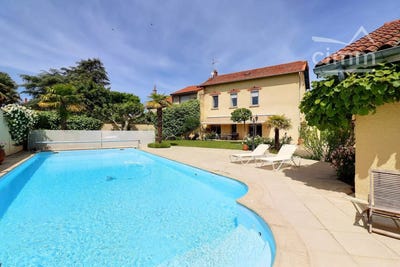 /international/fr/montbrison-centre-val-de-loire-310108290871/