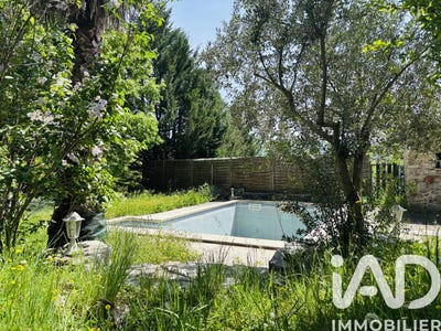 /international/fr/aveze-auvergne-310108308042/