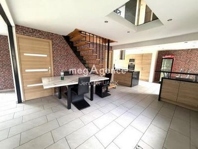 /international/fr/maignelay-montigny-picardie-310108898246/