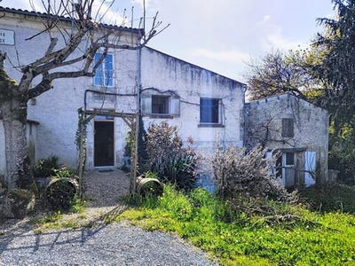 /international/fr/saint-hilaire-de-villefranche-charente-310107473371/