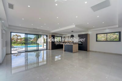 /international/fr/cornebarrieu-midi-pyrenees-310109637718/