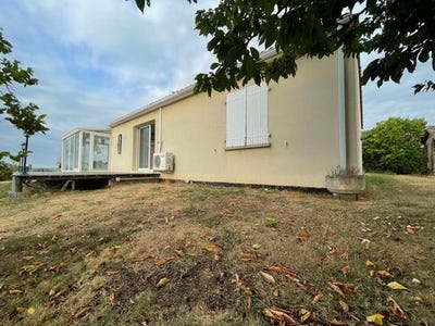 /international/fr/saint-angeau-charente-310100742638/