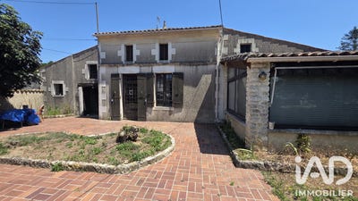 /international/fr/champagnolles-charente-310108989978/